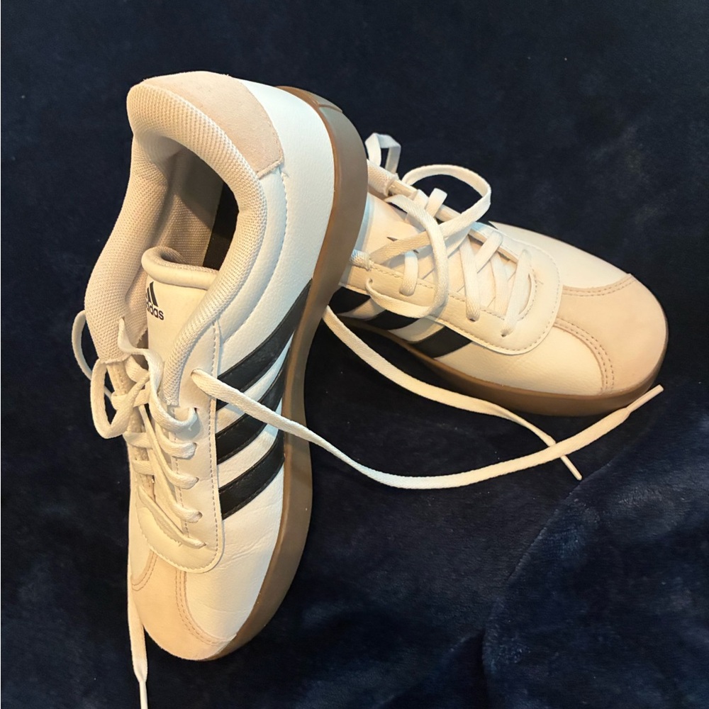 Adidas Court Shoes. Ladies 7.5-8, Youth 6. NWOT, NEVER WORN.